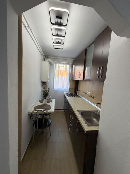 Inchiriez apartament 2 camere - 3