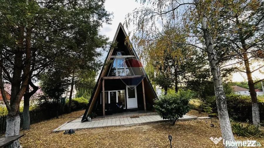 Casă cu 4 camere cu Teren 959 Mp în Lăzăreni