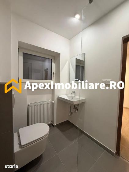 Apartament cu 3 camere semidecomandat în Armeneasca