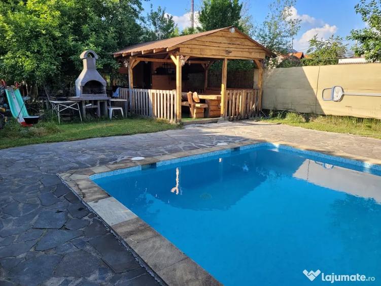 Casă cu 5 camere în Exterior Vest
