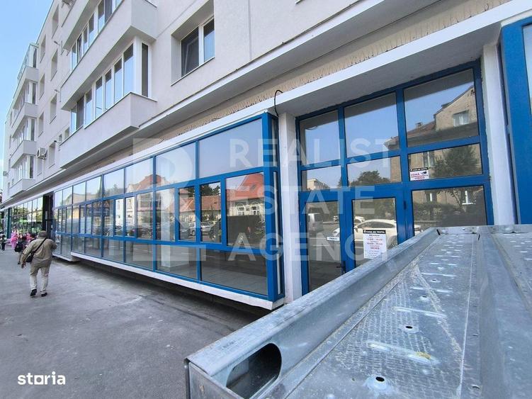 De inchiriat Spa?iu Comercial, vitrina Imensa, comision chiria? 0% - 1