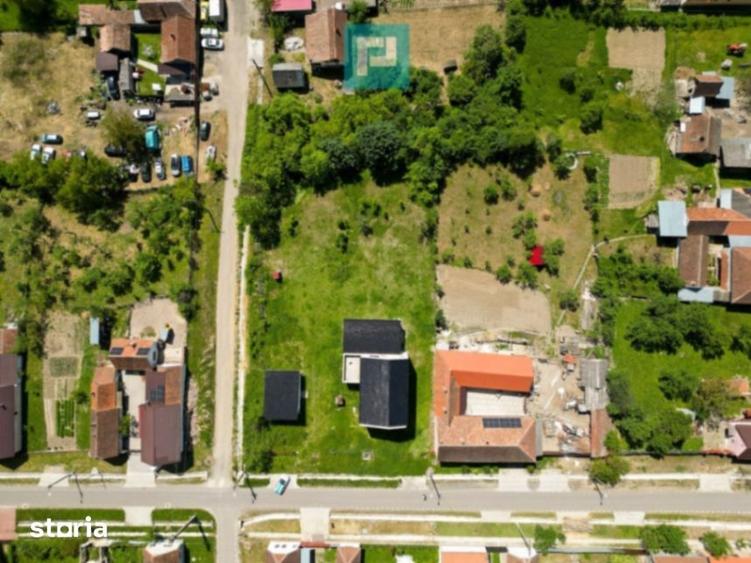 Casă cu 5 camere cu Teren 2135 Mp în Buteni