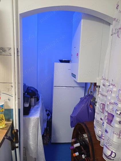 Apartament cu 4 camere decomandat, mobilat în Central