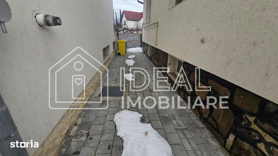 Casă cu 4 camere cu Canalizare în Ștrand
