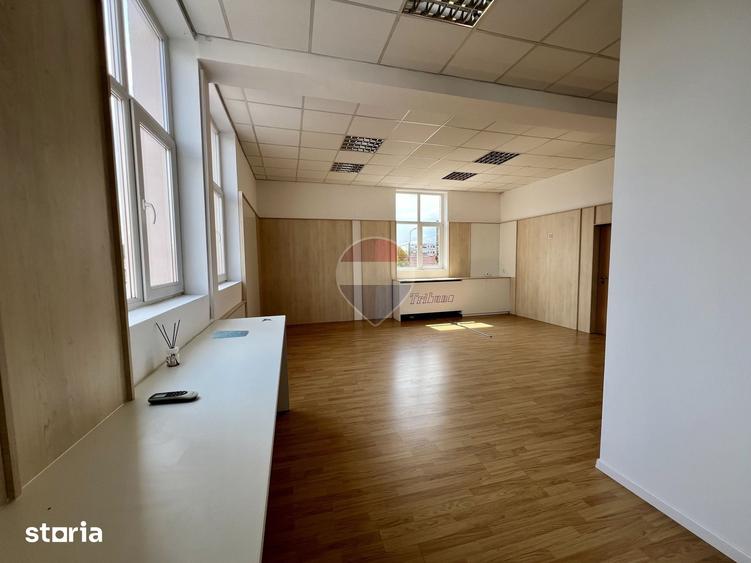 Spațiu comercial, de 77 mp, în Lazaret
