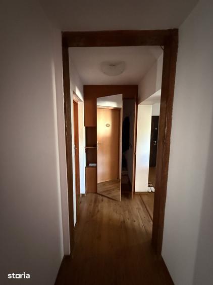 Apartament cu 3 camere decomandat în Exterior Vest
