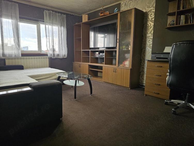 Apartament cu 4 camere decomandat în Vladimirescu