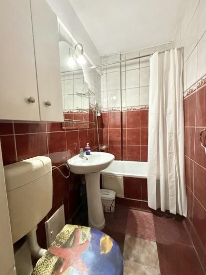 Apartament cu 2 camere semidecomandat, mobilat în Kogălniceanu