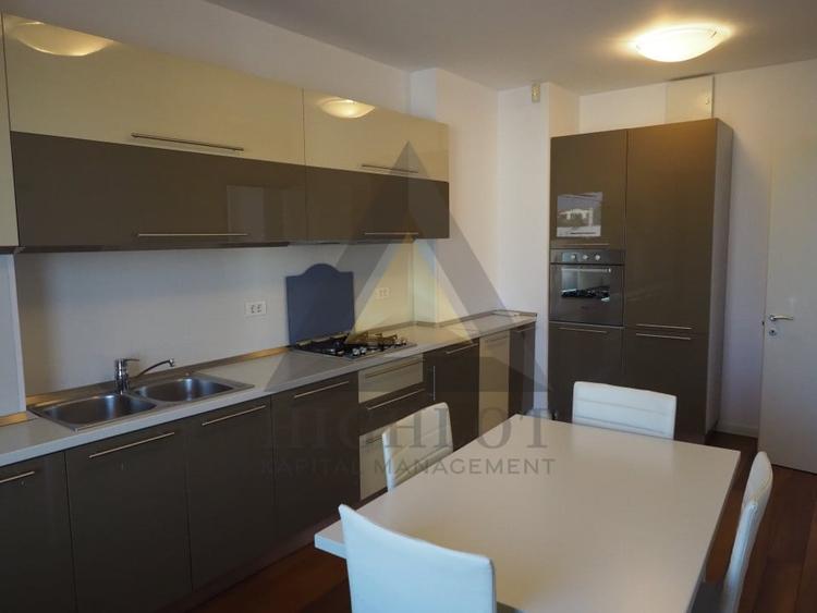 Apartament cu 3 camere decomandat, mobilat în Kiseleff
