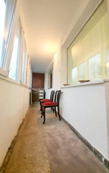 Apartament cu 3 camere nedecomandat, mobilat în Baba Novac