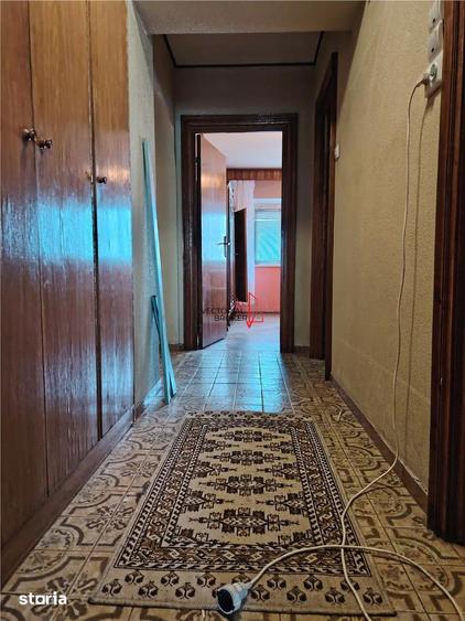Apartament cu 3 camere decomandat în Grivița