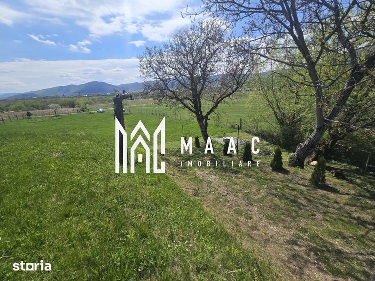 Teren de 5400 mp, în Orlat