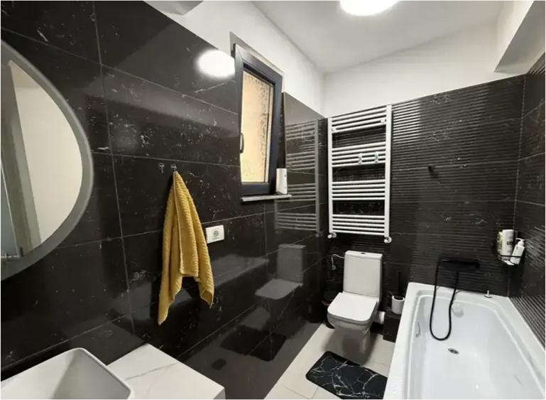 Casă cu 4 camere cu Canalizare în Sud-Est