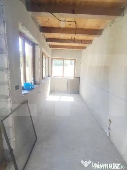 Casă cu 3 camere cu Teren 3500 Mp în Central