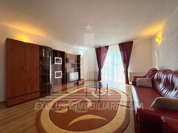 Apartament cu 3 camere decomandat, mobilat în Maier