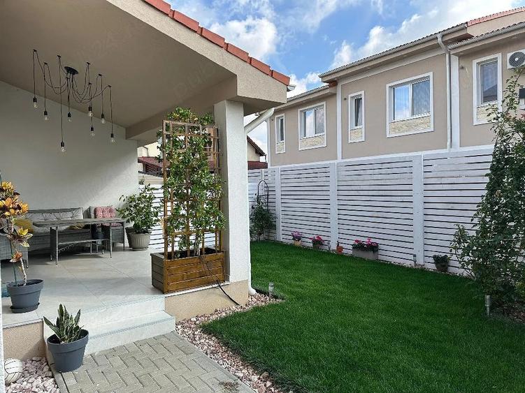 Casă cu 5 camere cu Teren 200 Mp în Giroc