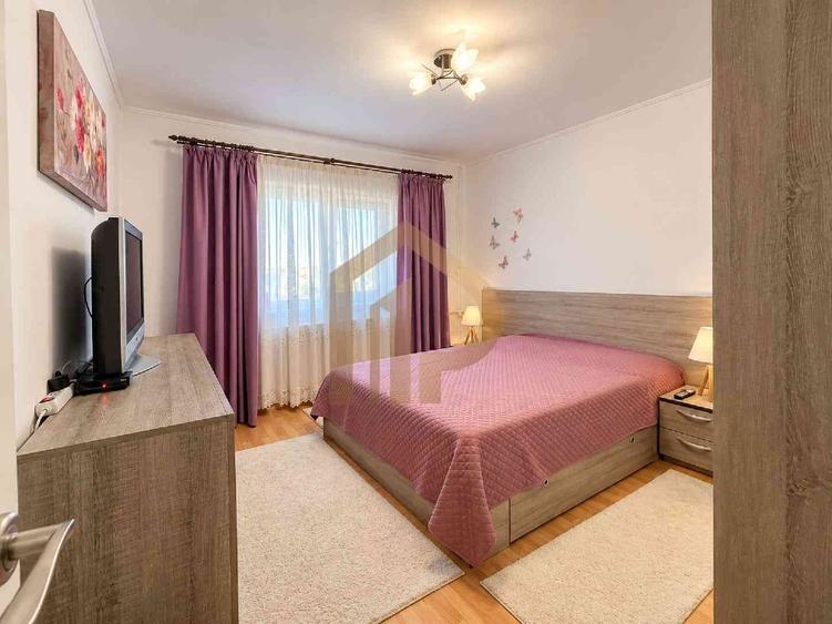 Apartament cu 3 camere decomandat în Drumul Taberei