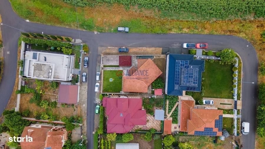 Casă cu 4 camere în Palazu Mare