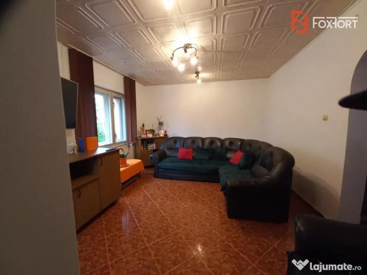 Casă cu 5 camere cu Teren 641 Mp în Crișan