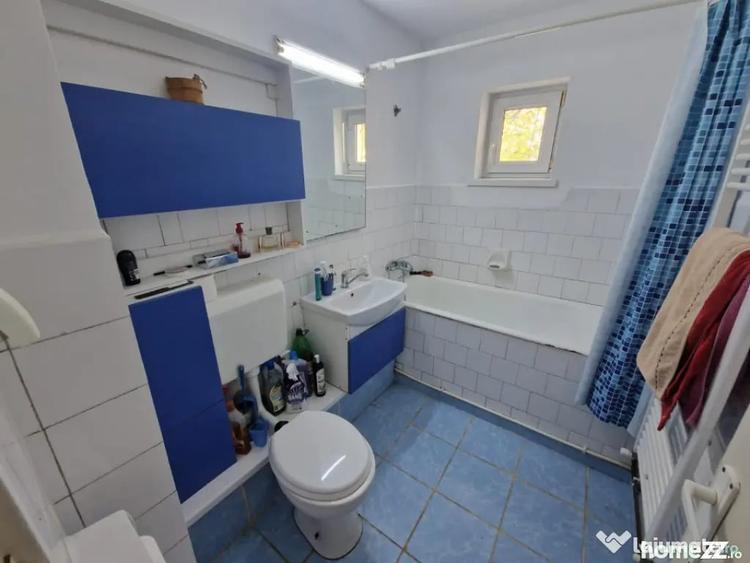 Apartament cu 3 camere decomandat în Hotvon