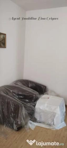 Apartament cu 3 camere decomandat în Sud