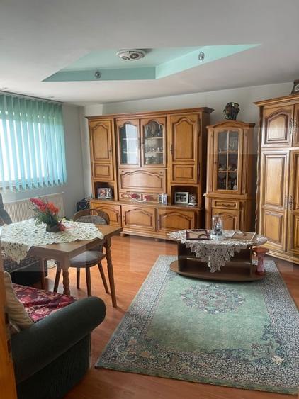 Apartament cu 3 camere decomandat, mobilat în Dorohoi
