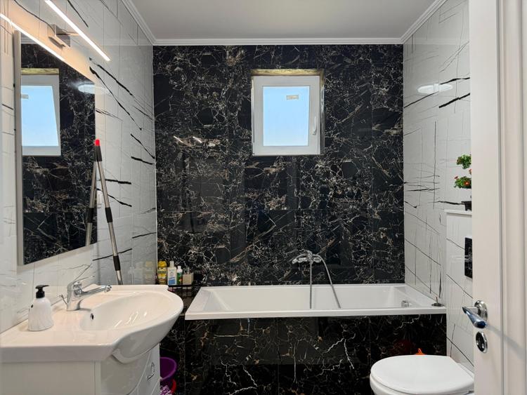 Casă individuală cu 3 camere cu Canalizare în Central