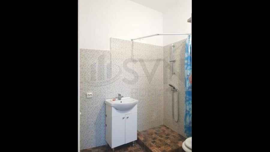 Casă cu 5 camere cu Teren 243 Mp în Cișmigiu