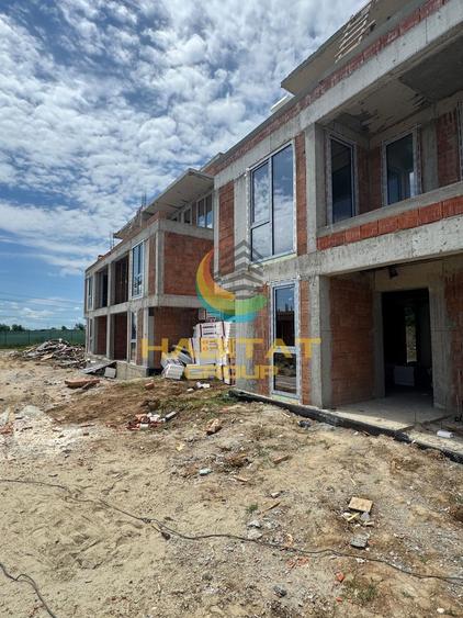 Duplex cu 4 camere cu Canalizare în Splaiul Unirii