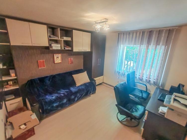 Casă cu 4 camere în Micălaca