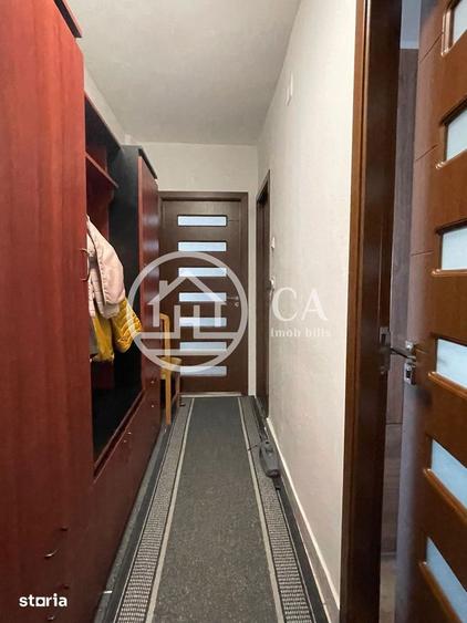 Apartament cu 3 camere semidecomandat în Nufărul