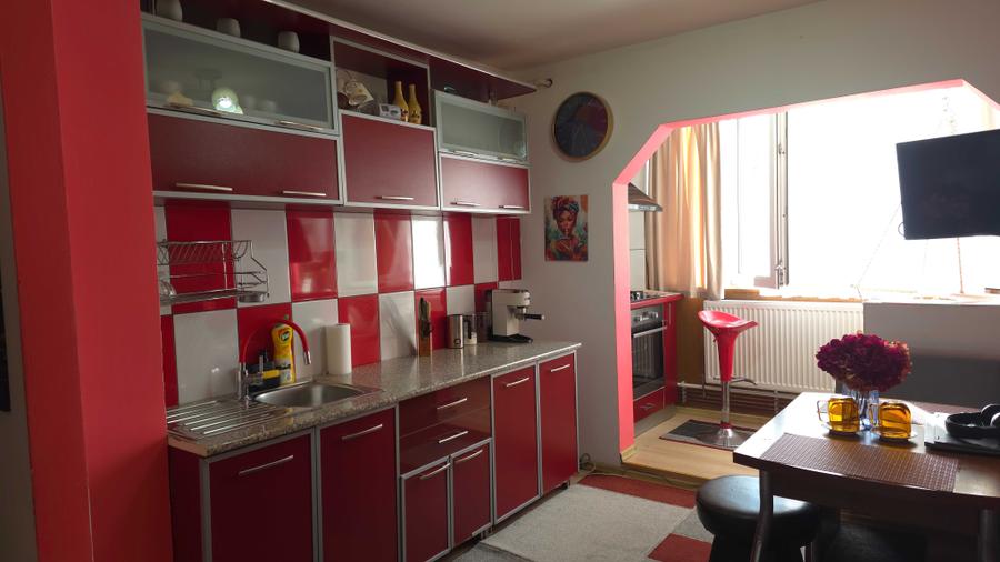 Apartament cu 2 camere decomandat în Petros