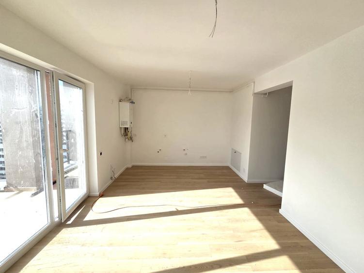 Apartament cu 3 camere semidecomandat în Mănăștur