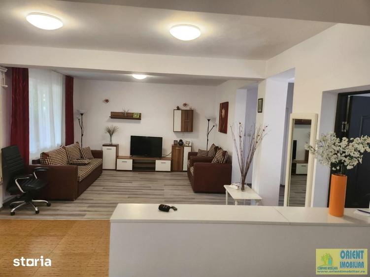 Casă cu 7 camere cu Teren 300 Mp în Nord