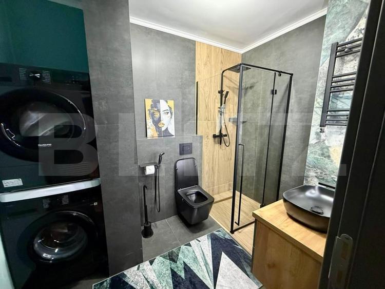 Apartament cu 3 camere semidecomandat, mobilat în Nufărul
