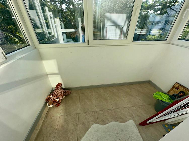 Apartament cu 3 camere semidecomandat, mobilat în Liviu Rebreanu