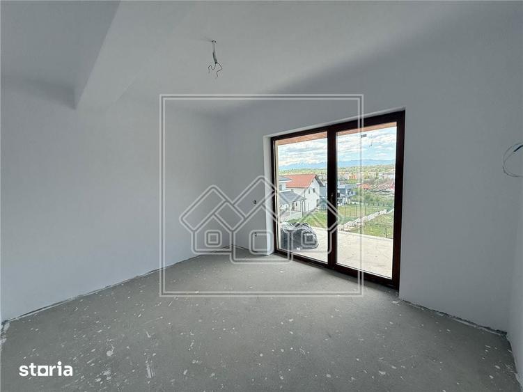 Casă cu 3 camere cu Teren 275 Mp în Central
