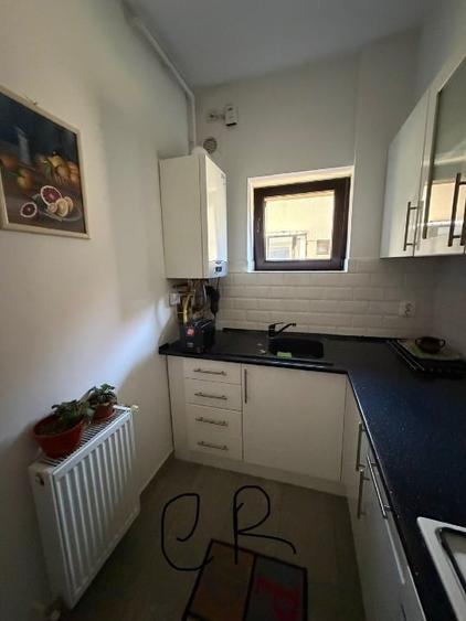Apartament cu 2 camere semidecomandat, mobilat în Calea Călărașilor