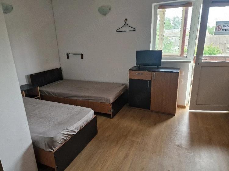 Casă cu 10 camere cu Teren 300 Mp în Central