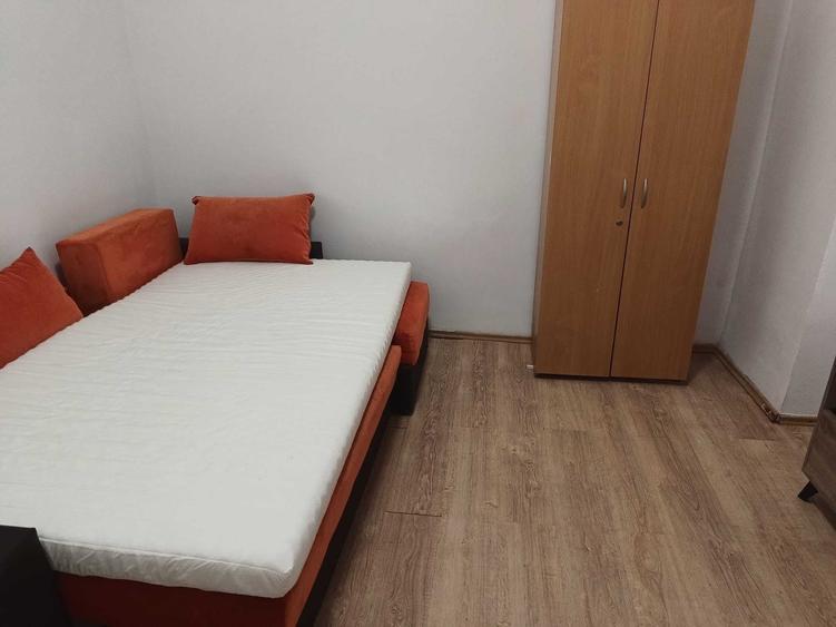 Apartament cu 4 camere decomandat în Unirii