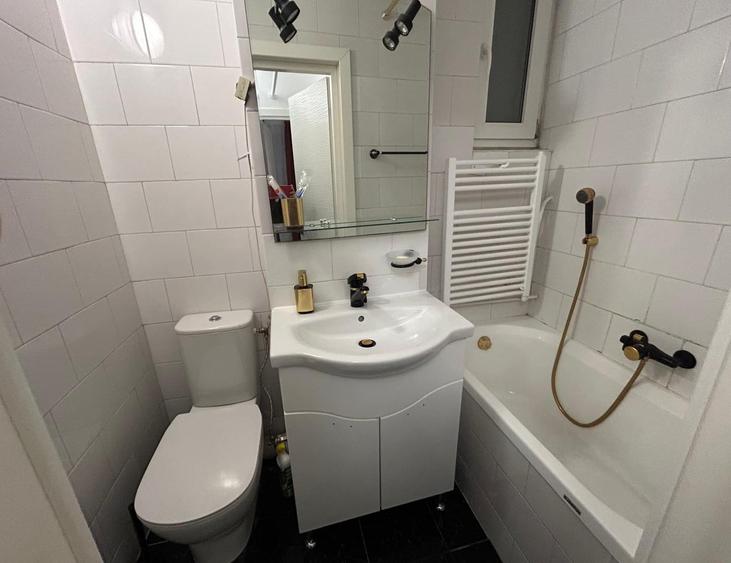 Apartament cu 2 camere semidecomandat în Sala Palatului
