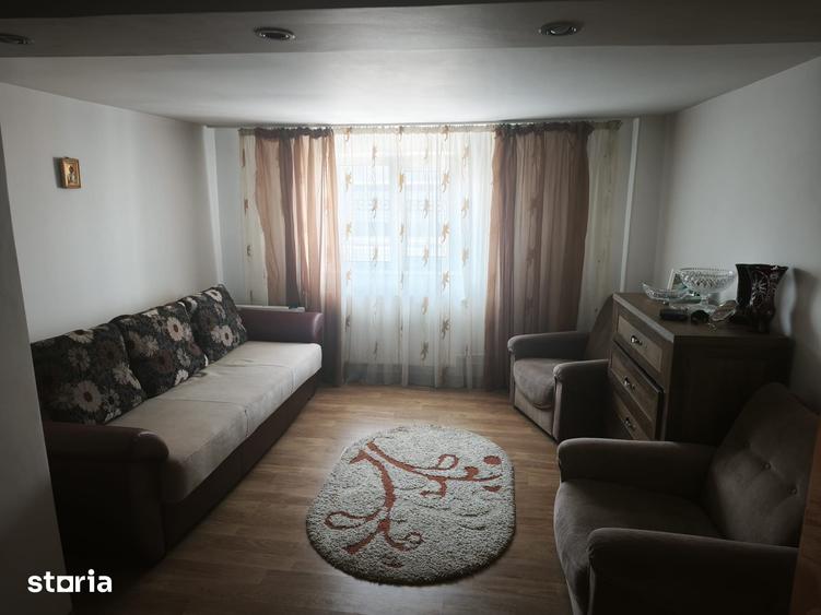 Casă cu 3 camere cu Teren 210 Mp în Est