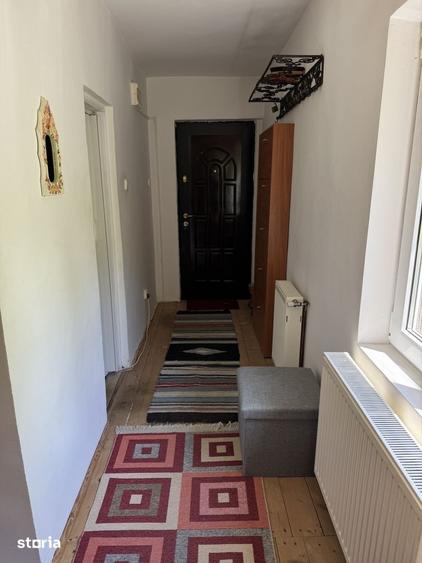 Casă cu 4 camere cu Teren 3500 Mp în Stoenești