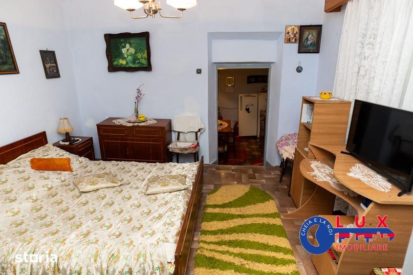 Casă cu 5 camere cu Teren 923 Mp în Niculițel