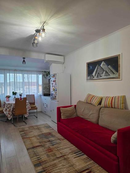 Apartament cu 3 camere decomandat în Steaua