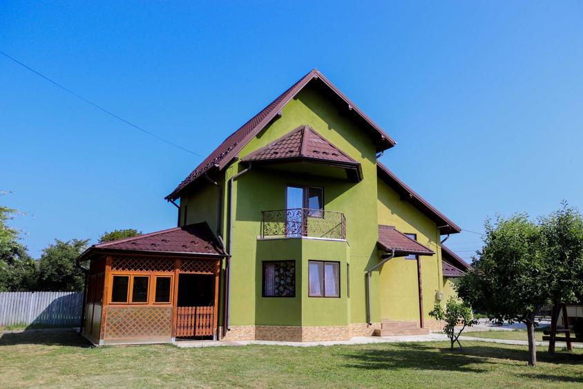 Casă cu 4 camere cu Teren 667 Mp în Bănești