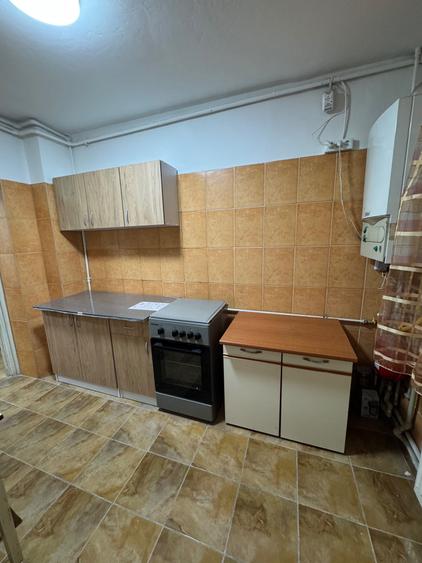 Apartament cu 2 camere decomandat în 1 Mai
