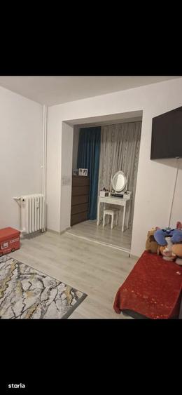 Apartament cu 2 camere semidecomandat, mobilat în Dămăroaia