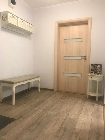 Apartament cu 3 camere semidecomandat, mobilat în Rahova