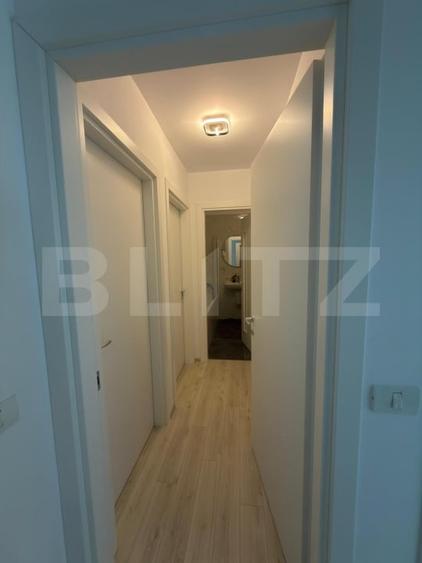 Apartament cu 3 camere decomandat, mobilat în Tractorul
